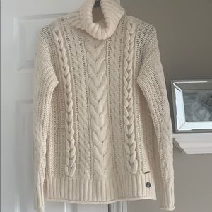 NWT Abercrombie Cable Knit Sweater